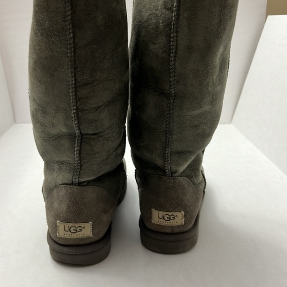 UGG By Australia size 9 - Picture 3 of 6